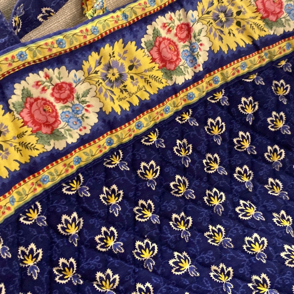 Vera Bradley quilted tote bag - Picture 6 of 6